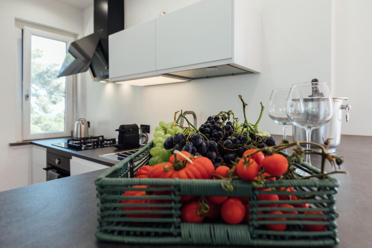 Appartamento In Villa Con Accesso Al Mare, Vista Mozzafiato Palermo Exterior foto